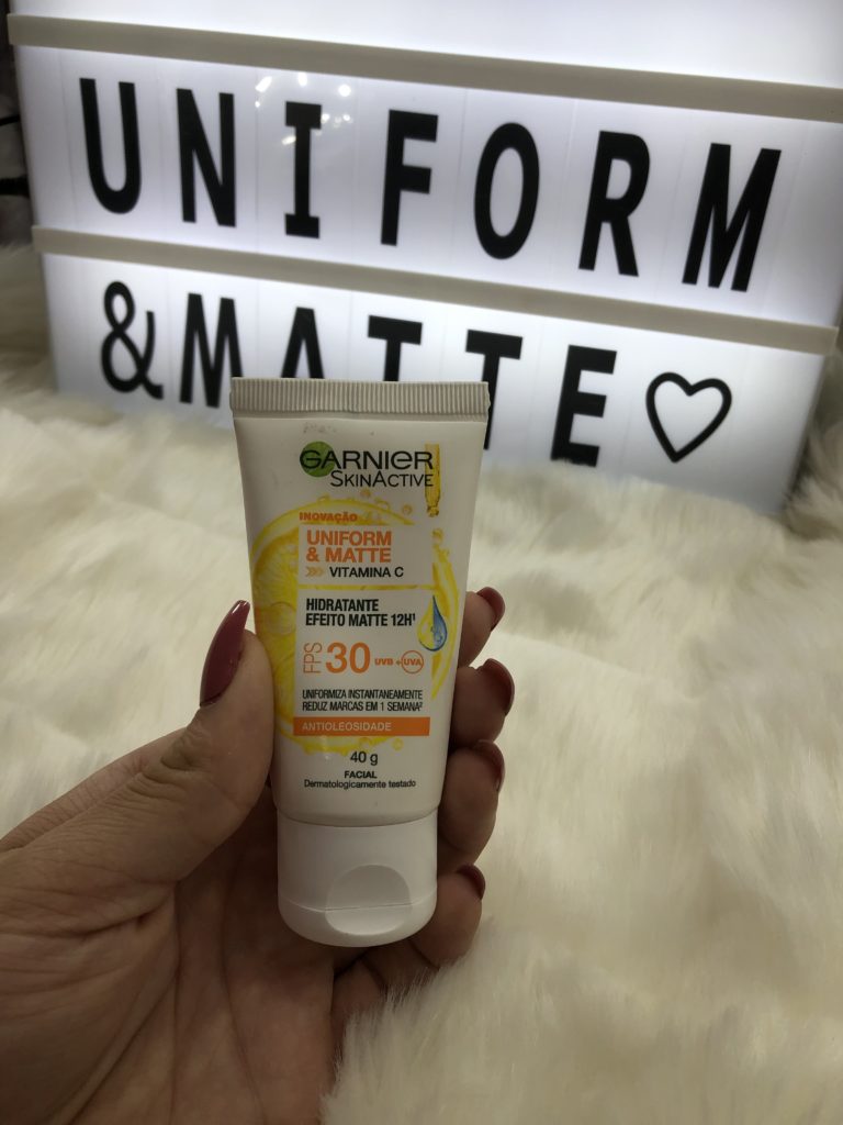 Foto para ilustrar o lançamento da Garnier, Hidratante Unifrome & Matte de 40 gramas